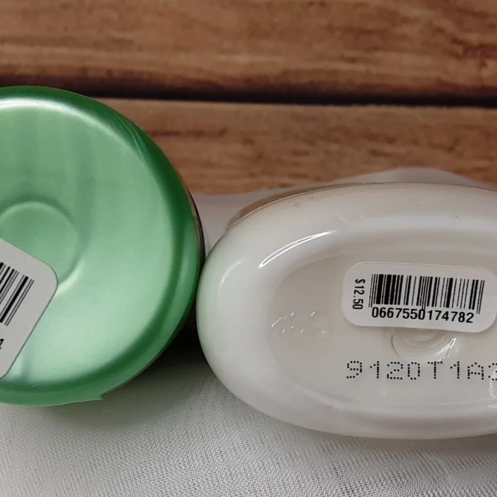 BATH & BODY WORKS 2-PIECE 'CUCUMBER MELON' MOISTURIZING BODY CARE SET - Picture 5 of 8